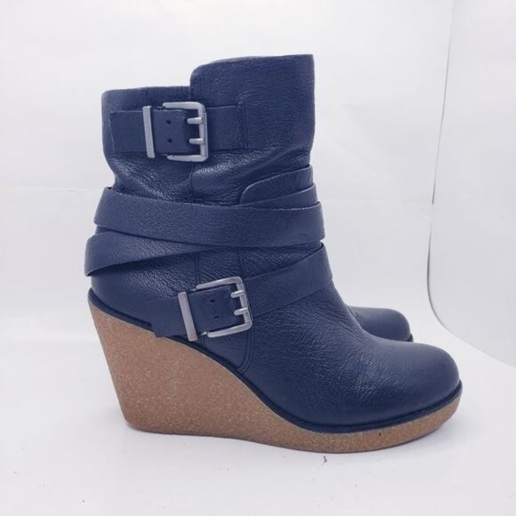 BCBGeneration Finland Black Leather Wedge Heel Buckle Ankle Boots Women's Size 6 - Picture 2 of 12